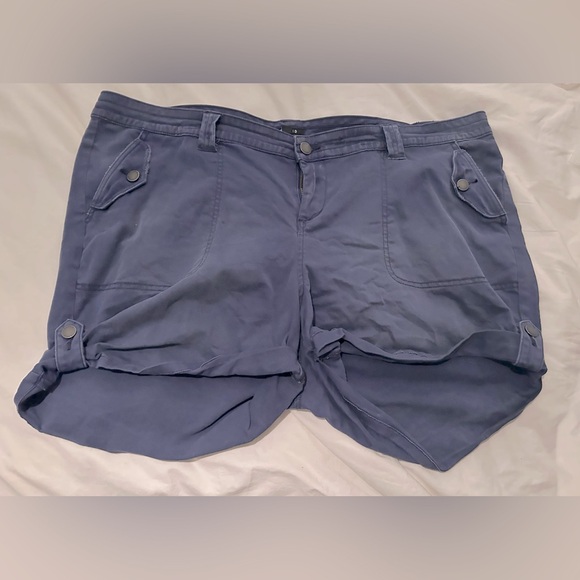 Torrid Buttoned Navy Blue Jean Shorts Women's Plus Size 22 - Picture 1 of 2